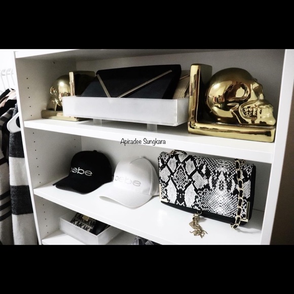 🛍 WELCOME TO MY CLOSET 🛍 - Picture 2 of 7